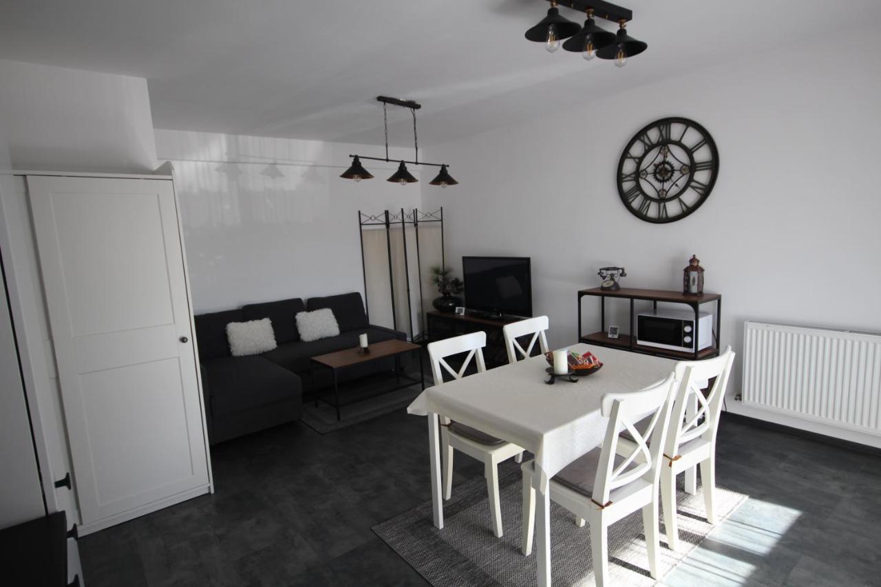 Apartment Francesca Mit Parkplatz Naehe Altstadt Sibiu Exterior foto