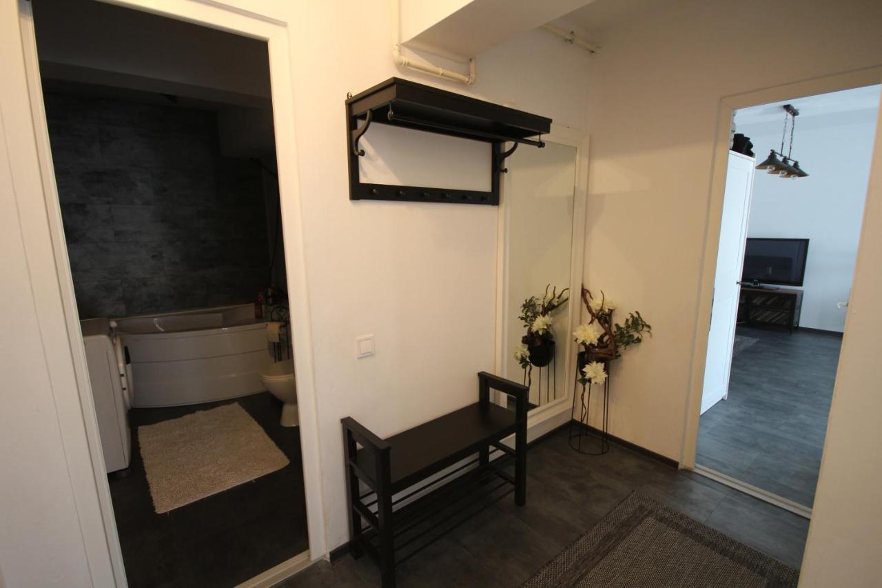 Apartment Francesca Mit Parkplatz Naehe Altstadt Sibiu Exterior foto